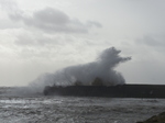 LZ00942 Really big wave at Porthcawl lighthouse.jpg